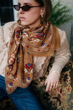 Foulard Secret Garden Camel de Maison Lecomte Flament