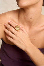 Anillo Astral de Dosprimeras chapado en oro con cristal Black Diamond